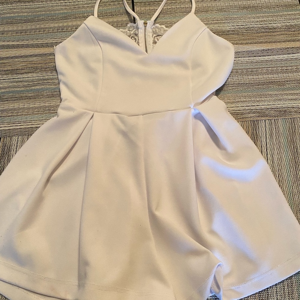 White romper w/ laced back